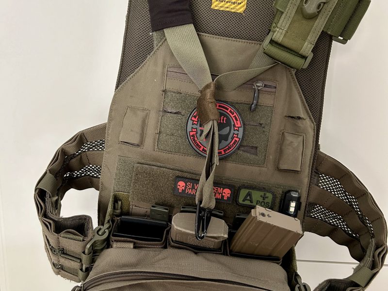 Emerson plate carrier